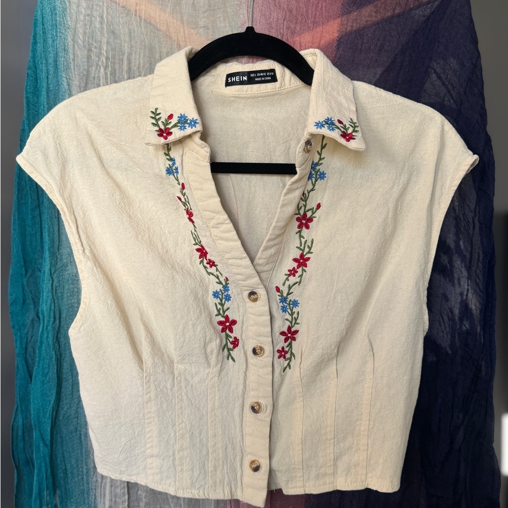 SHEIN Beige Floral Embroidered Blouse